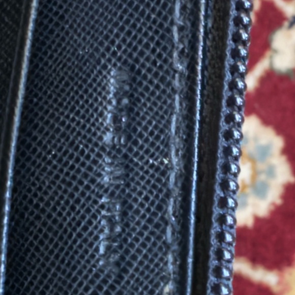 🍁SOLD🍁Prada Saffiano Wallet - Picture 9 of 11